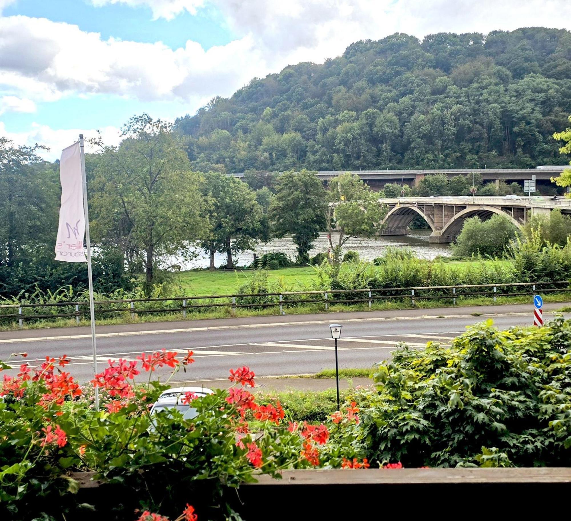Hotel Zur Moselbruecke Schweich Zewnętrze zdjęcie
